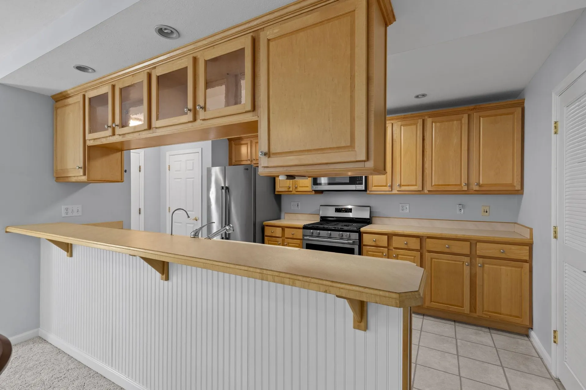 28 Lantern Lane Kingston NH 03848