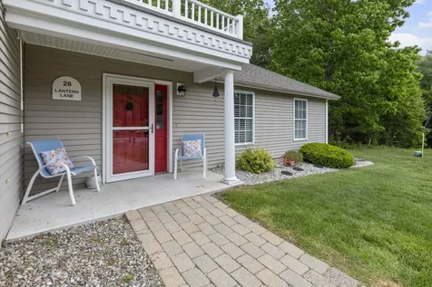 28 Lantern Lane Kingston NH 03848