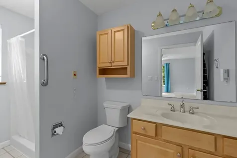 28 Lantern Lane Kingston NH 03848