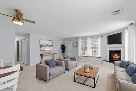 28 Lantern Lane Kingston NH 03848