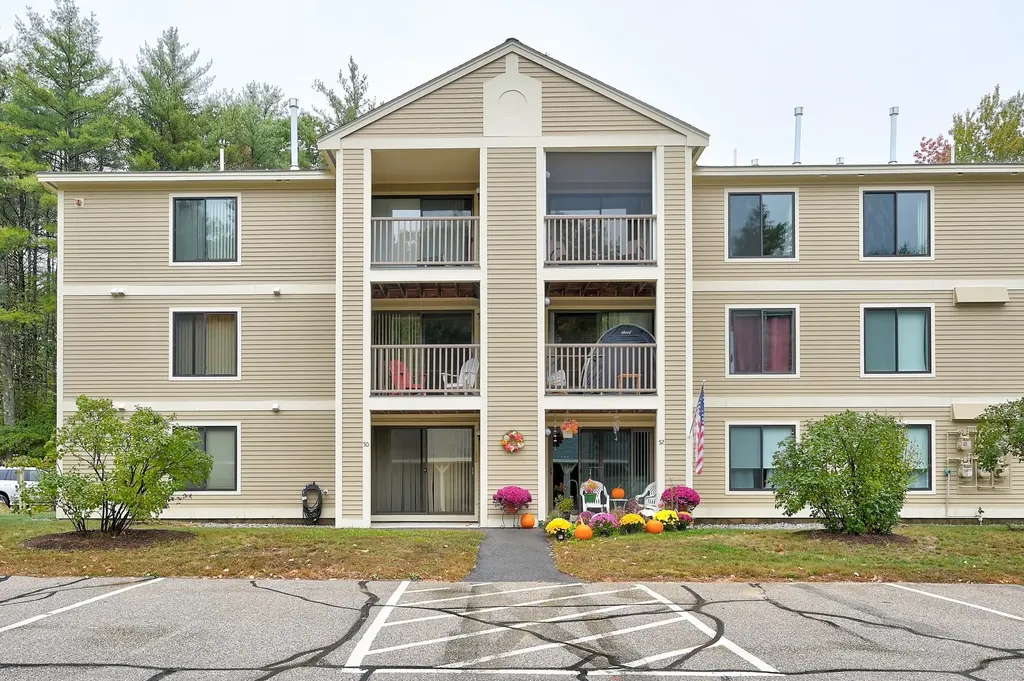 19 Saco Street Conway NH 03813