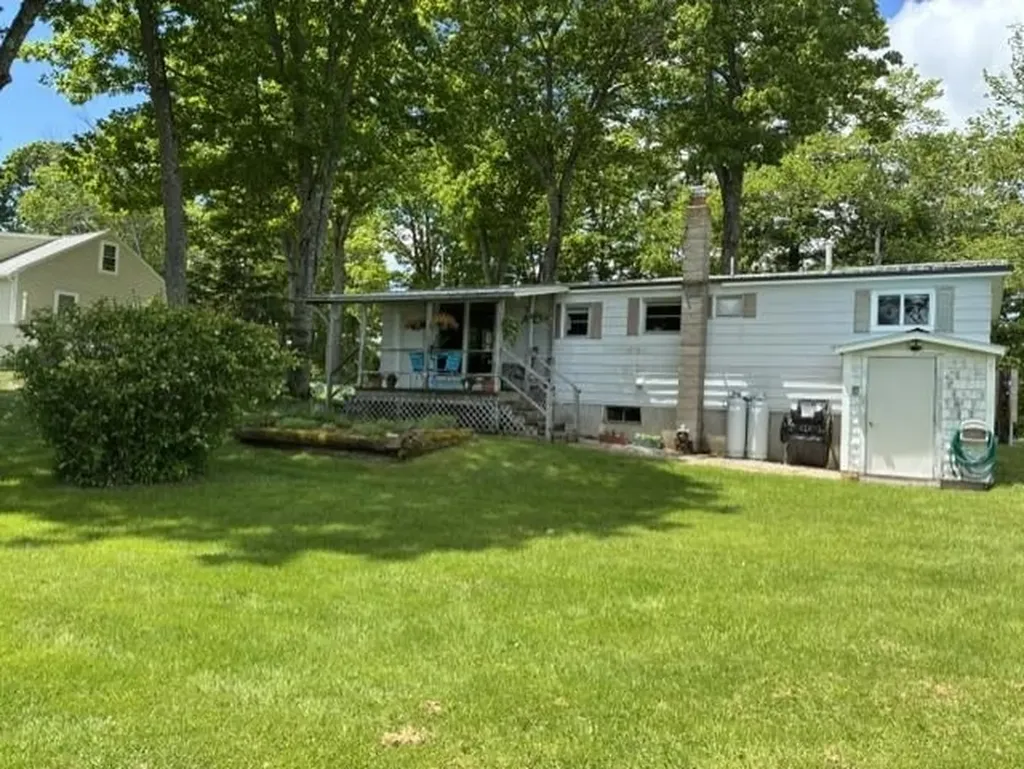 7-9 Mill Hill Road Madbury NH 03823