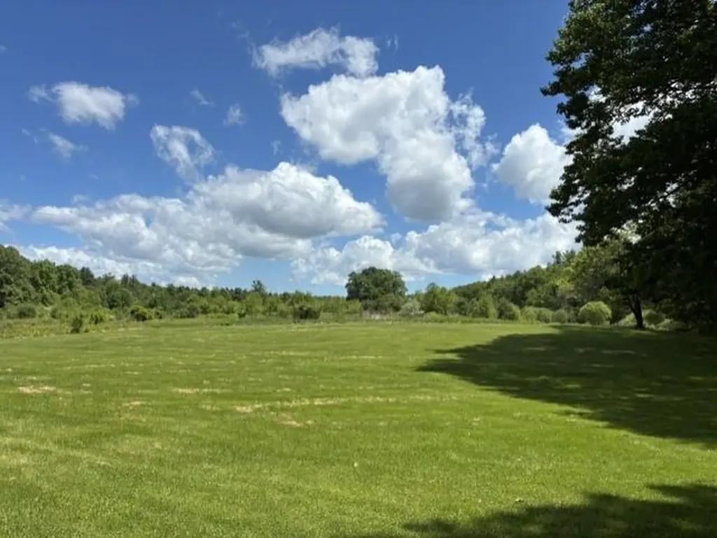 7-9 Mill Hill Road Madbury NH 03823