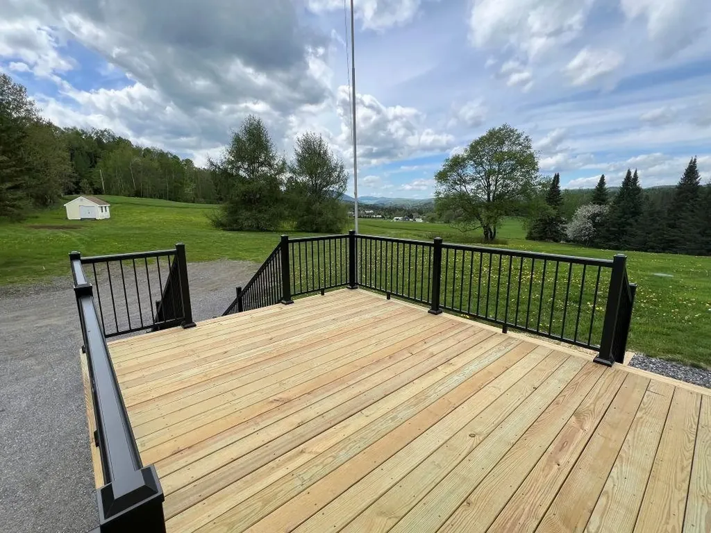 12 Harry's Way Colebrook NH 03576
