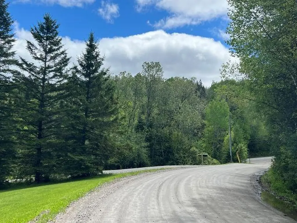 12 Harry's Way Colebrook NH 03576