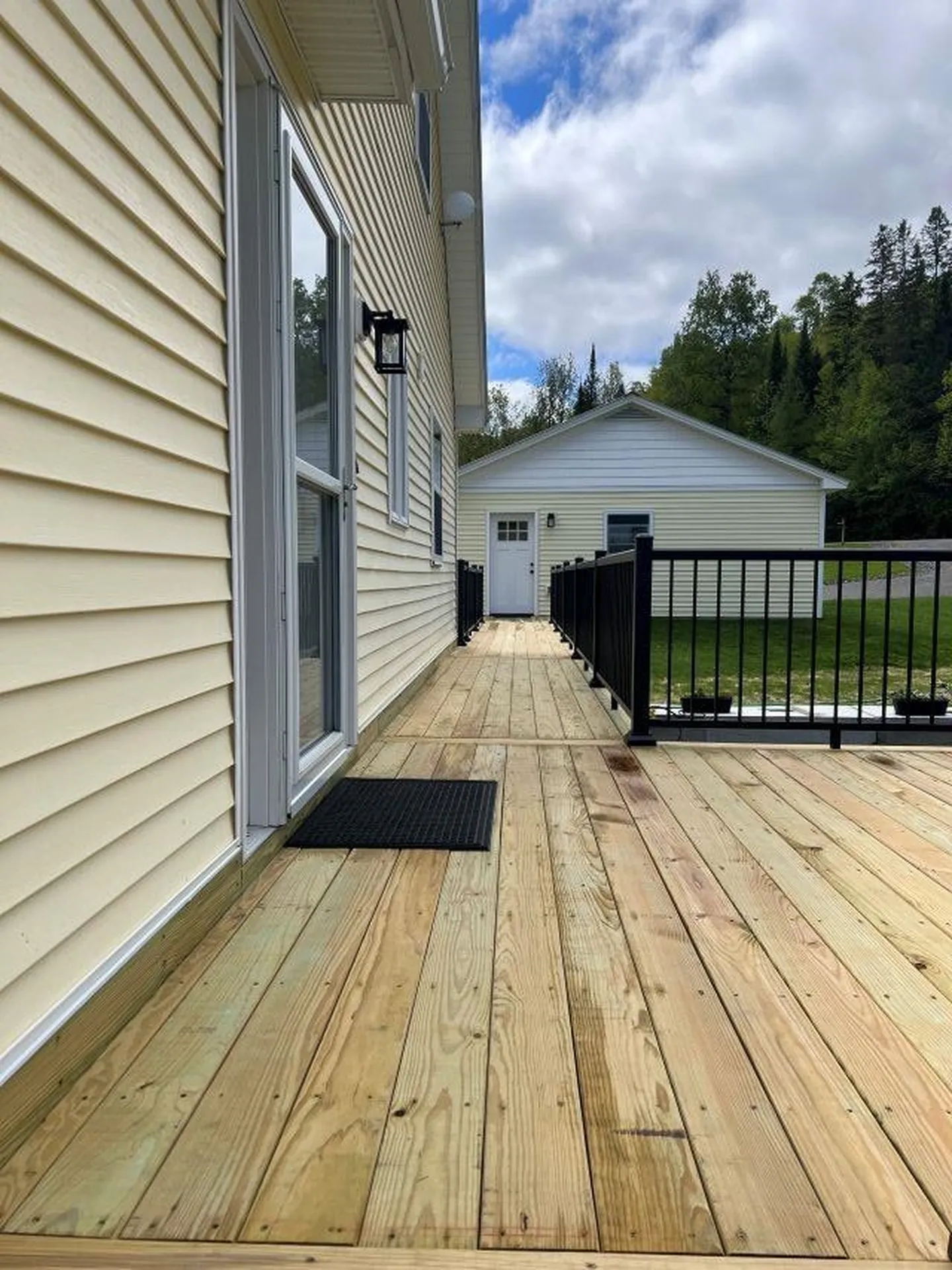 12 Harry's Way Colebrook NH 03576