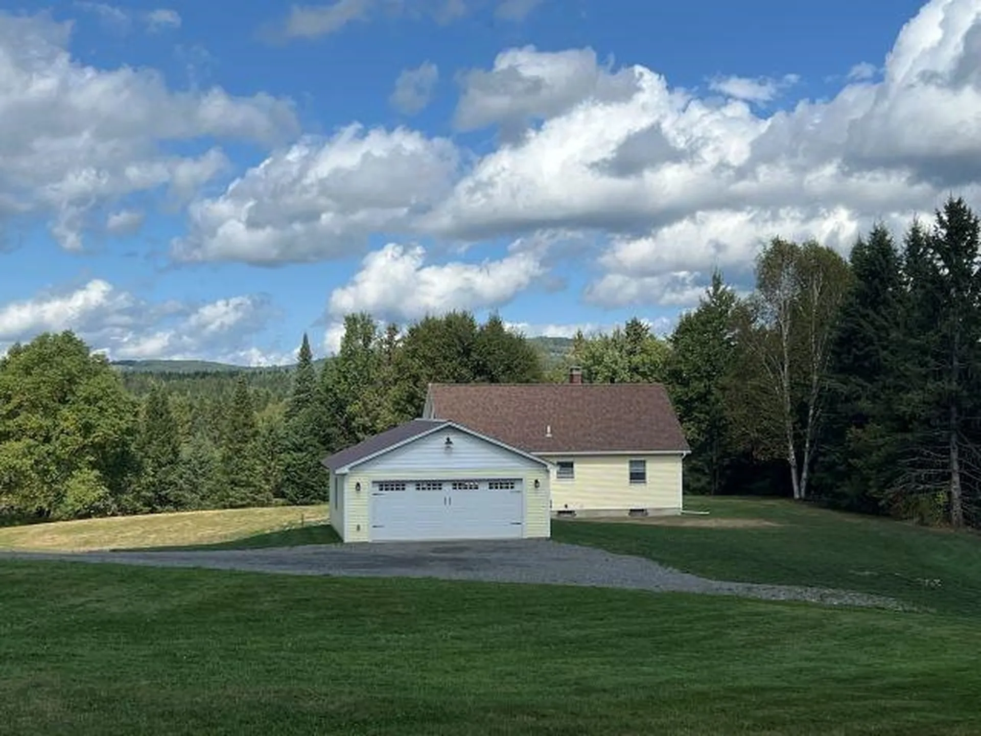 12 Harry's Way Colebrook NH 03576