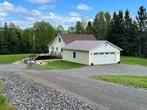 12 Harry's Way Colebrook NH 03576