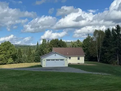 12 Harry's Way Colebrook NH 03576