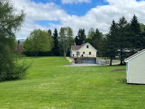 12 Harry's Way Colebrook NH 03576