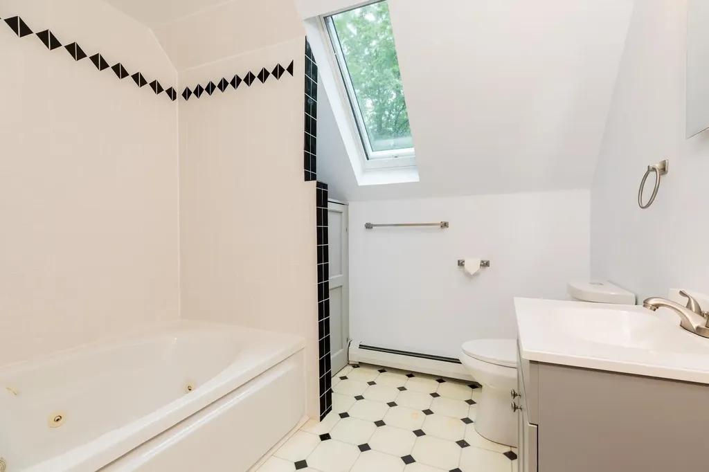 19 Glenn Hill Road Dover NH 03820