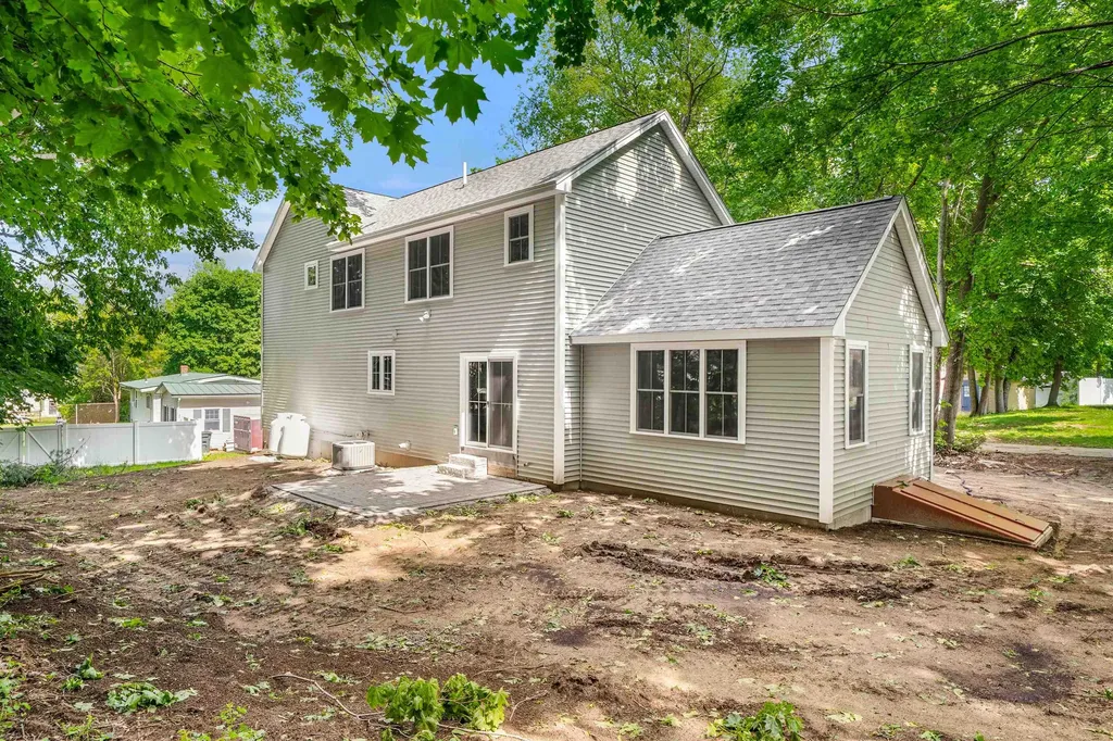 5 Daniel Street Somersworth NH 03878