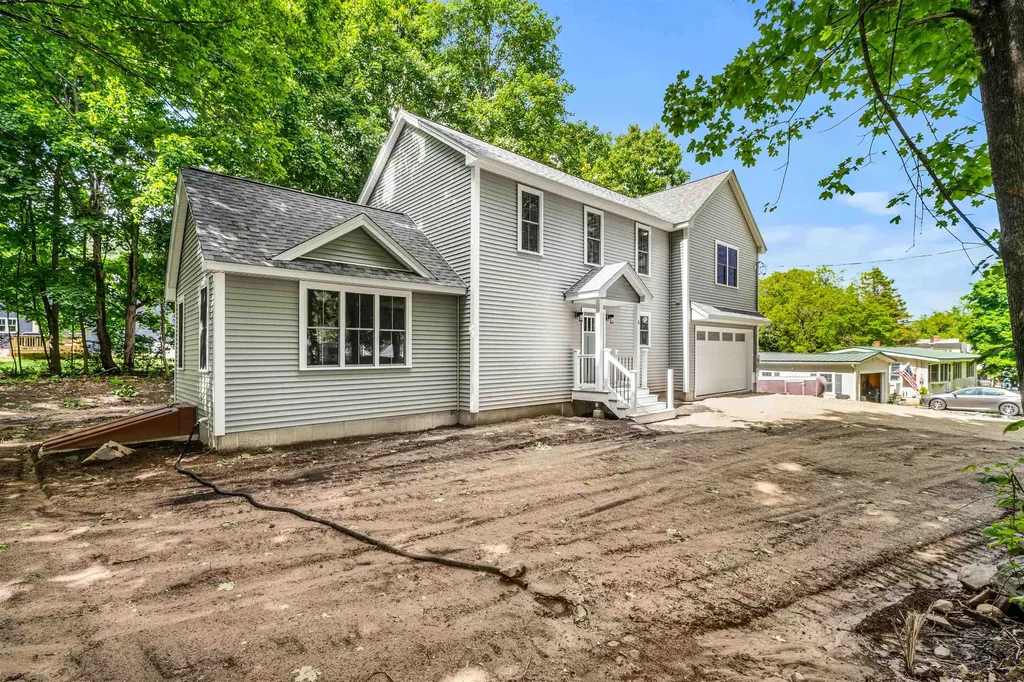 5 Daniel Street Somersworth NH 03878