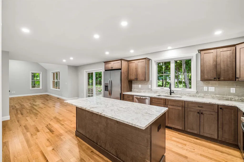 5 Daniel Street Somersworth NH 03878