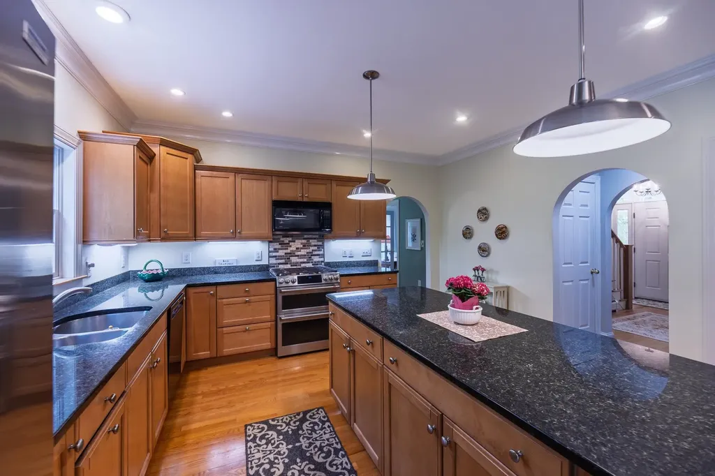 5 Grant Road Hanover NH 03755