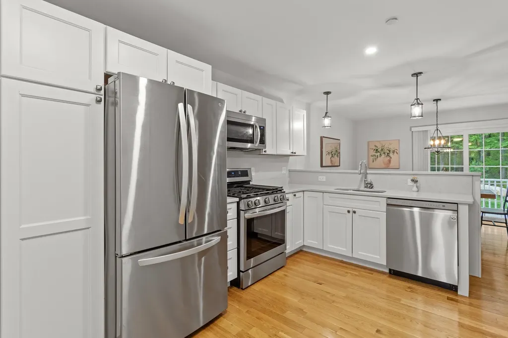 270 Knollwood Way Manchester NH 03102