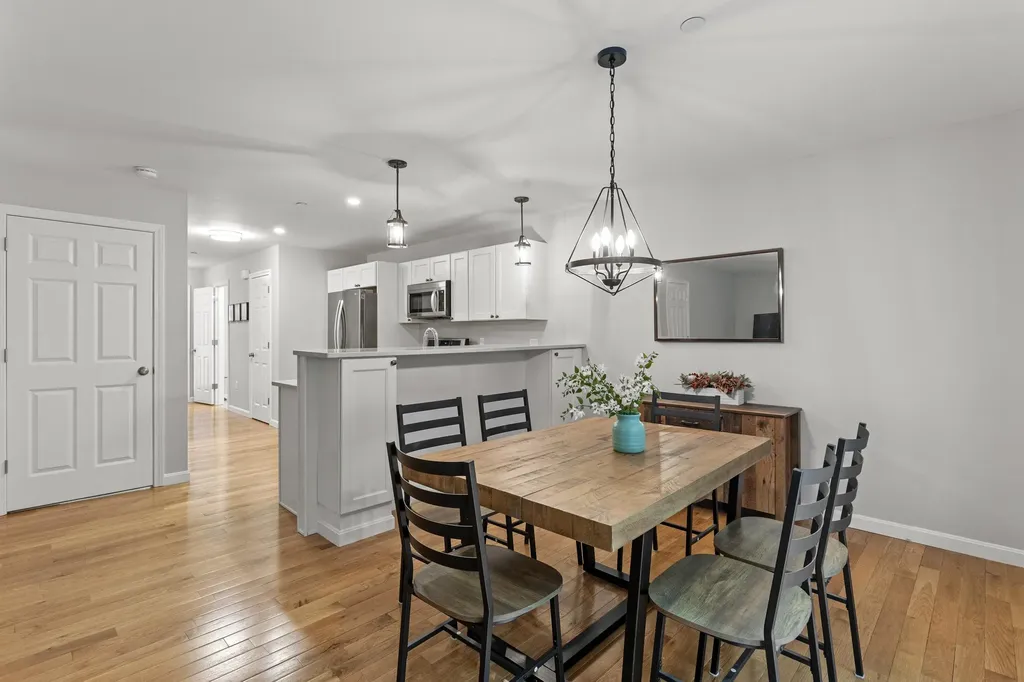 270 Knollwood Way Manchester NH 03102