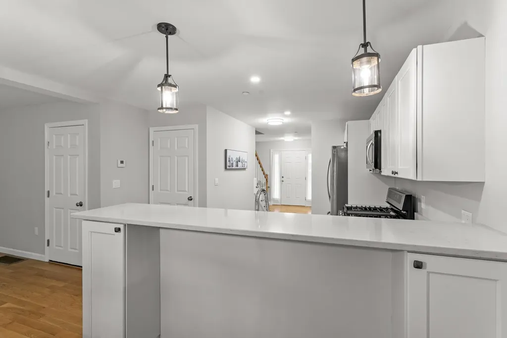 270 Knollwood Way Manchester NH 03102