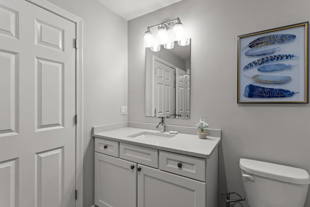 270 Knollwood Way Manchester NH 03102