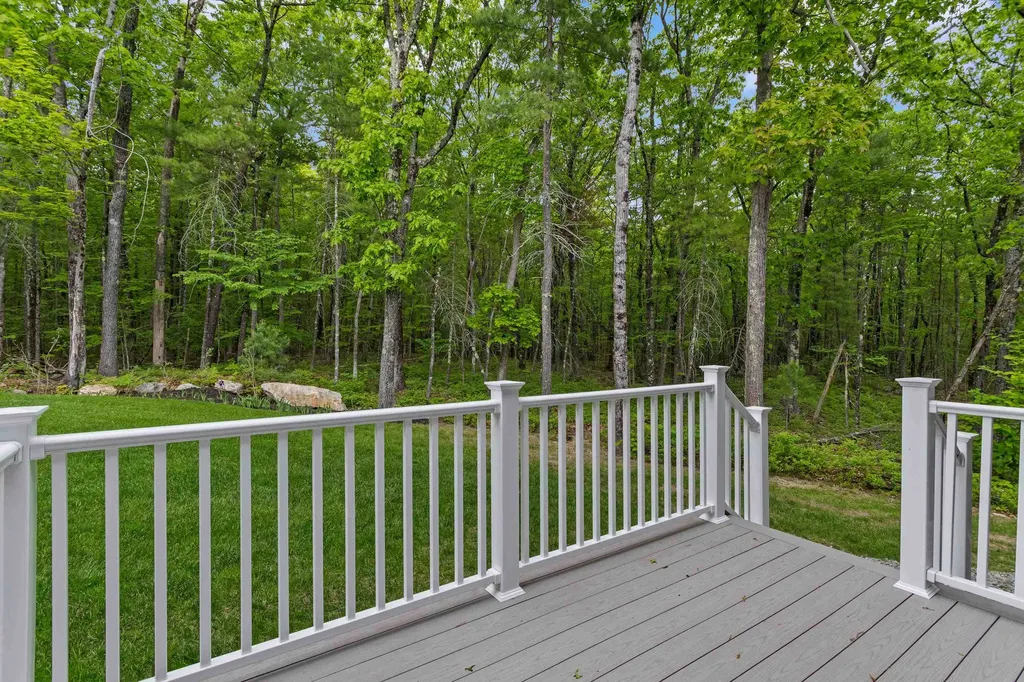270 Knollwood Way Manchester NH 03102