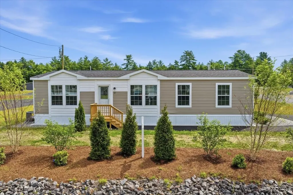 2 Wentworth Avenue Tilton NH 03276