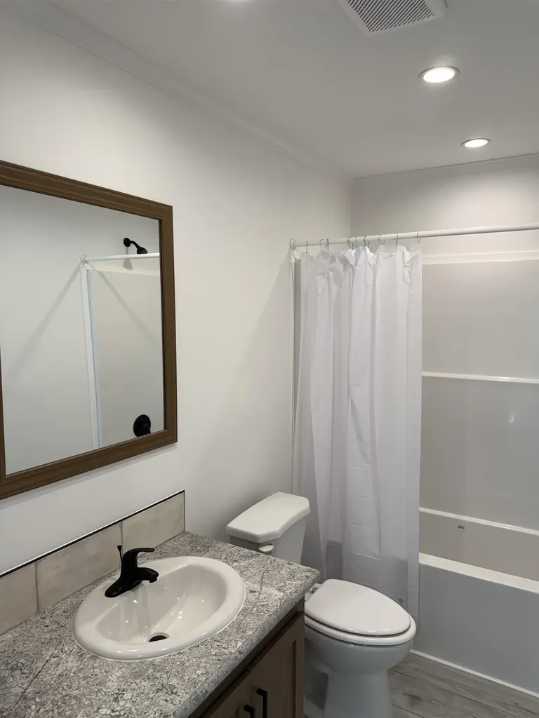 2 Wentworth Avenue Tilton NH 03276