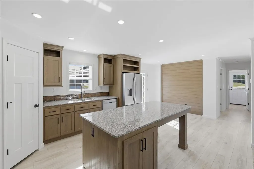 2 Wentworth Avenue Tilton NH 03276