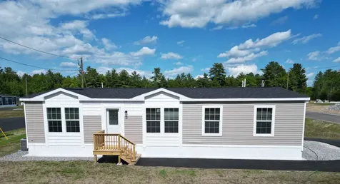 2 Wentworth Avenue Tilton NH 03276