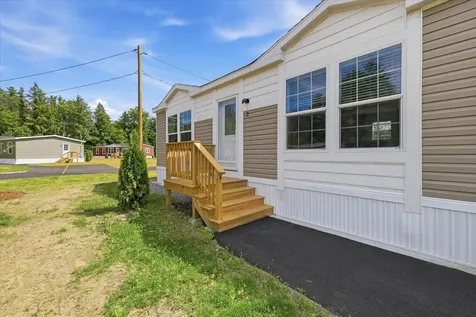 2 Wentworth Avenue Tilton NH 03276