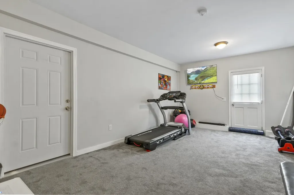 1 Tate Street Hudson NH 03051