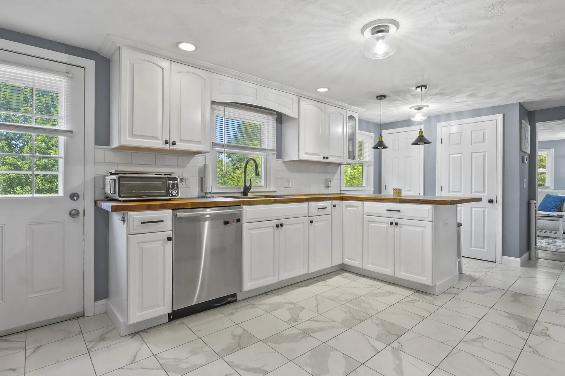 1 Tate Street Hudson NH 03051