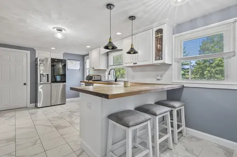 1 Tate Street Hudson NH 03051