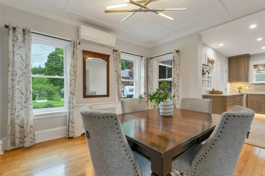 24 Chester Street Amesbury MA 01913