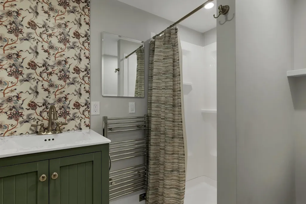24 Chester Street Amesbury MA 01913