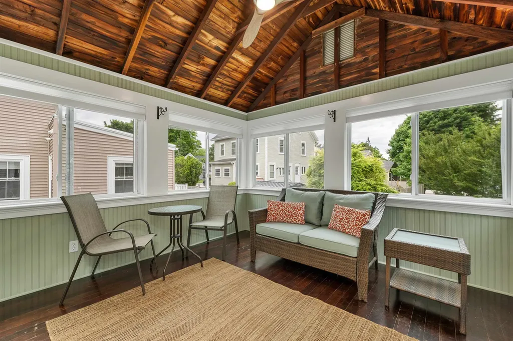 24 Chester Street Amesbury MA 01913