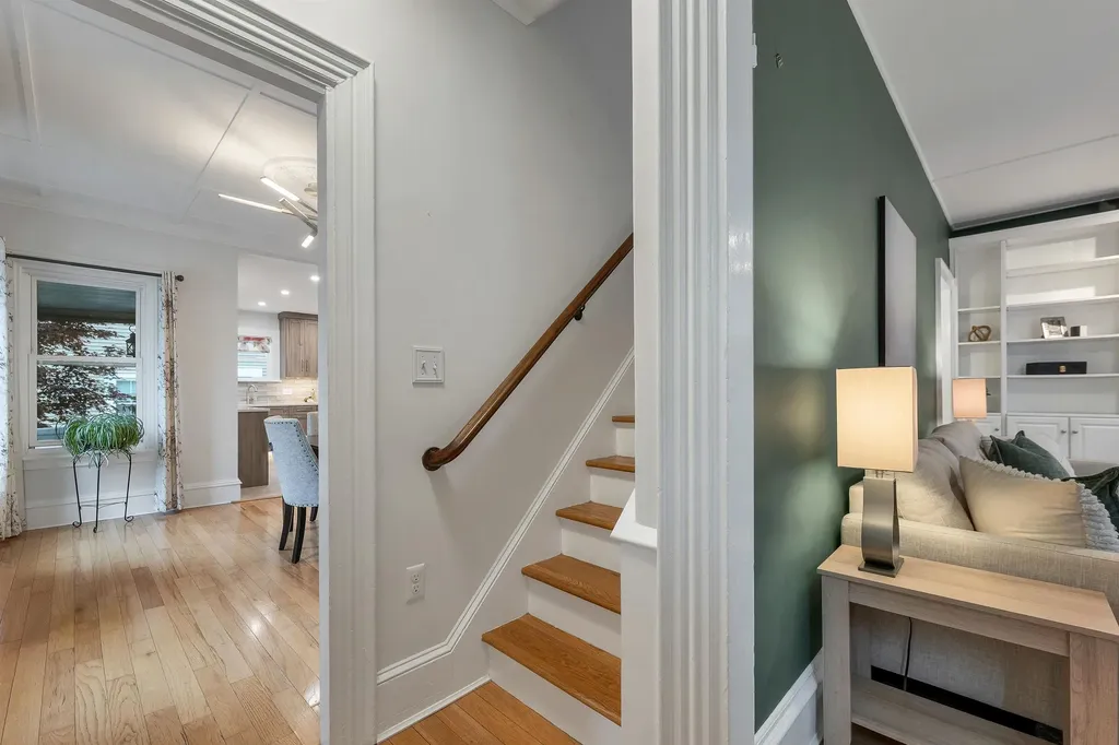 24 Chester Street Amesbury MA 01913