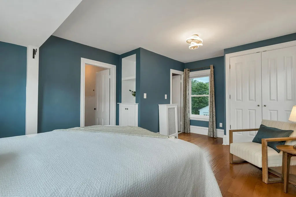 24 Chester Street Amesbury MA 01913