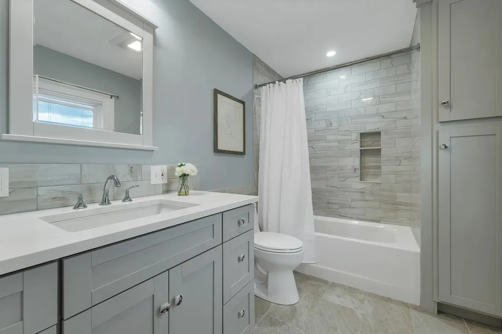 24 Chester Street Amesbury MA 01913