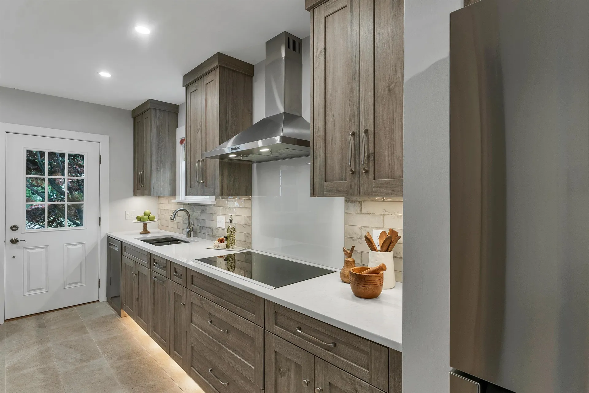 24 Chester Street Amesbury MA 01913