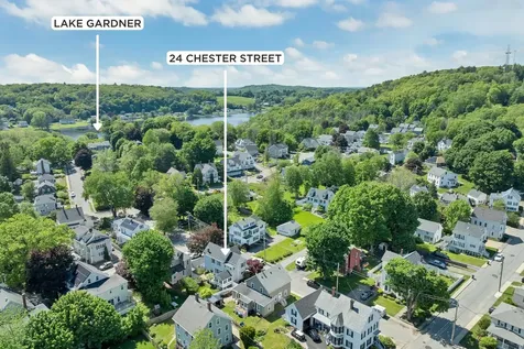 24 Chester Street Amesbury MA 01913