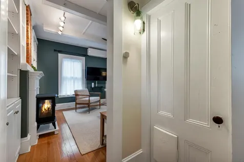 24 Chester Street Amesbury MA 01913