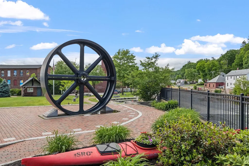 1 Woodgate Circle Tilton NH 03276