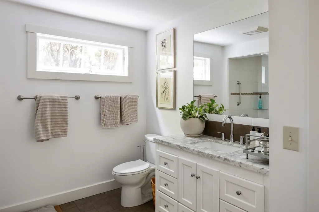 3 Lewin Road Hanover NH 03755