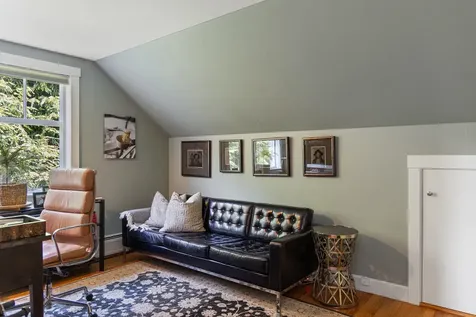 3 Lewin Road Hanover NH 03755