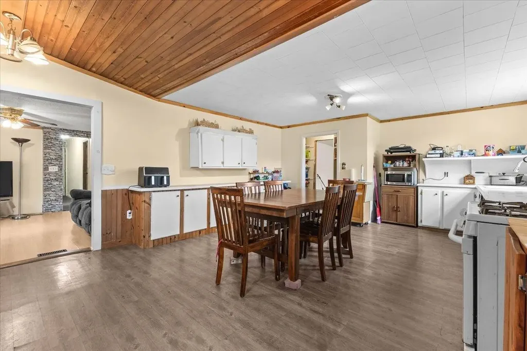 24 Pearl Ave Extension St. Albans Town VT 05478