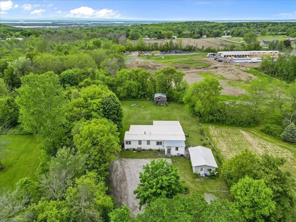 24 Pearl Ave Extension St. Albans Town VT 05478