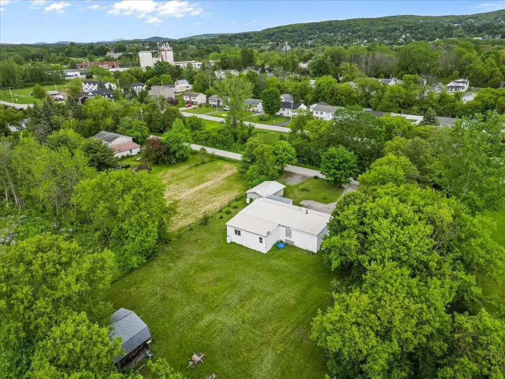 24 Pearl Ave Extension St. Albans Town VT 05478