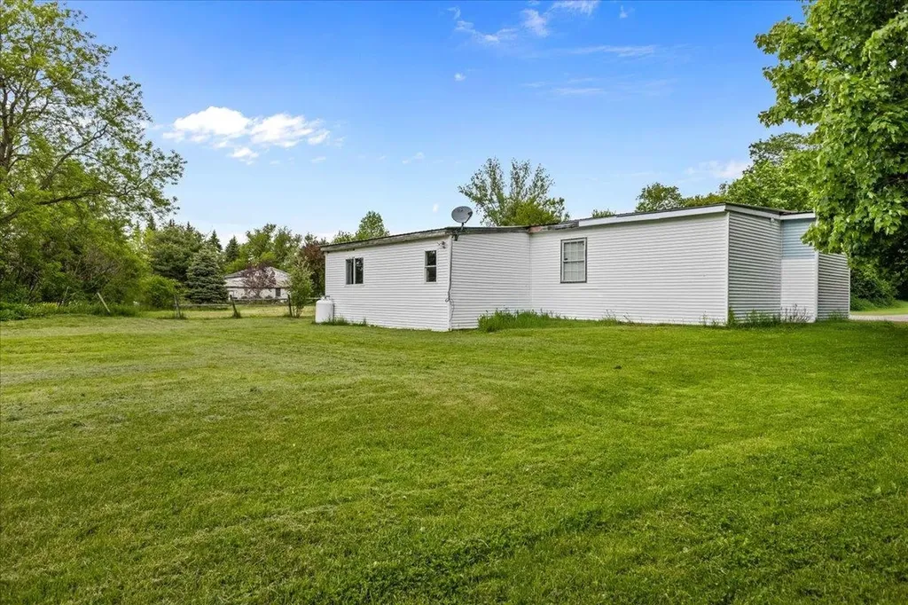 24 Pearl Ave Extension St. Albans Town VT 05478