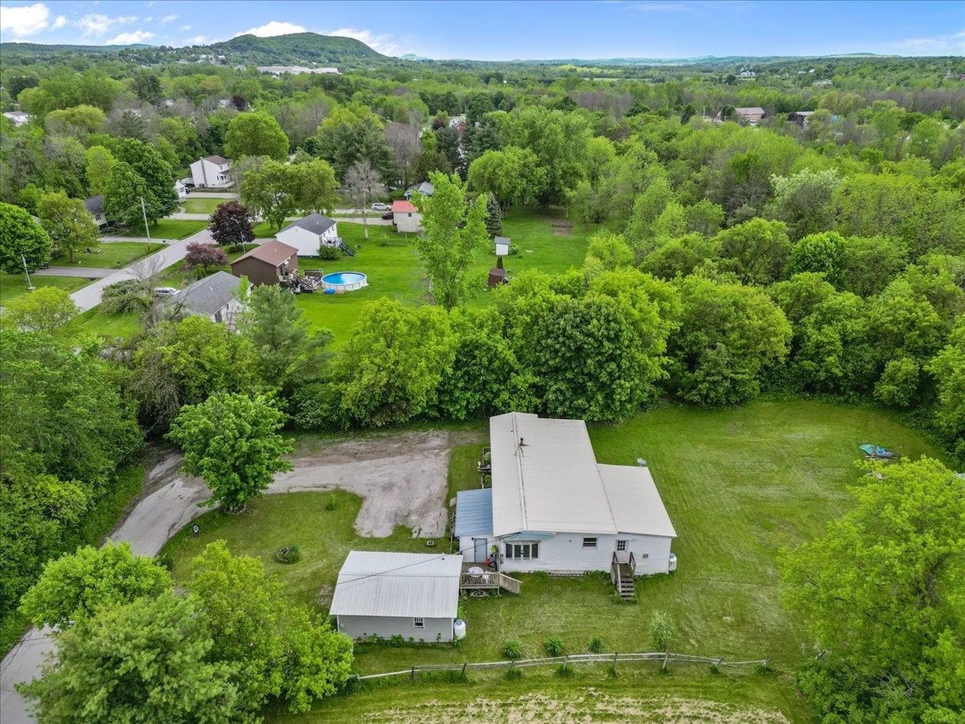 24 Pearl Ave Extension St. Albans Town VT 05478