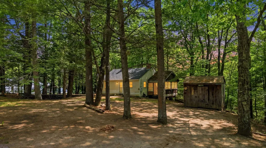 166 Cram Road Weare NH 03281